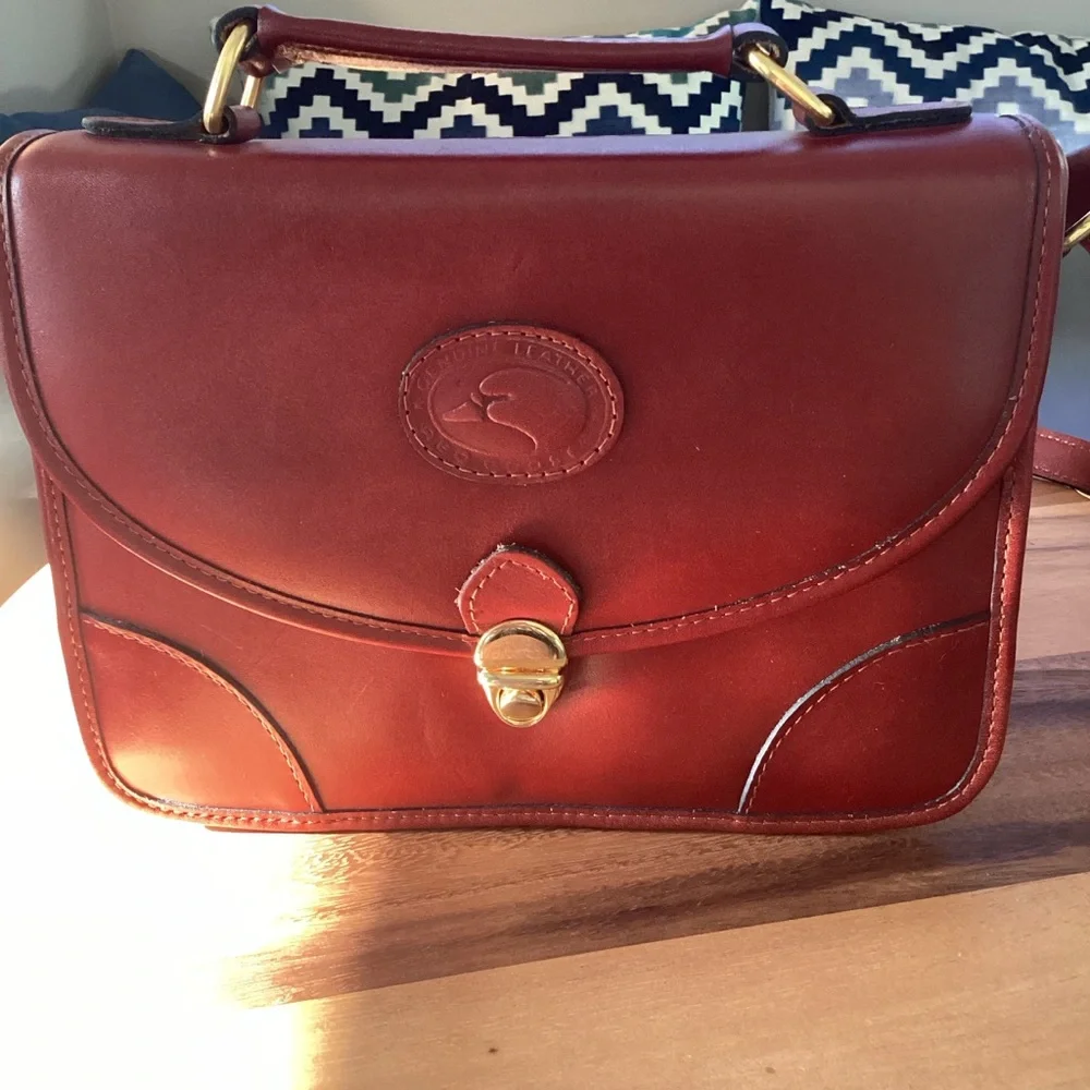 RED GOOSE Crossbody Bag Red Leather EUC - Picture 2 of 15